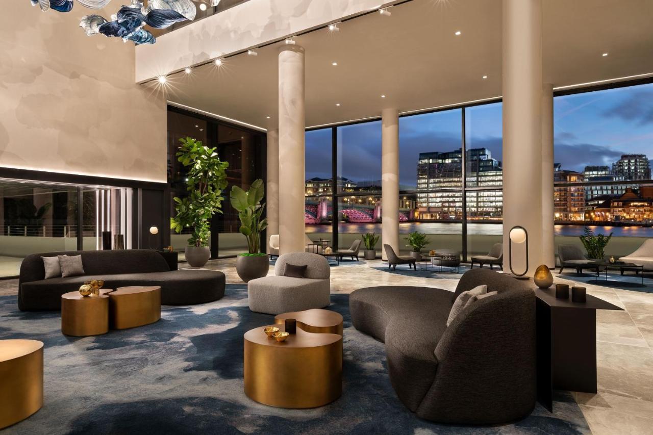 The Westin London City Bagian luar foto The hotel's lobby